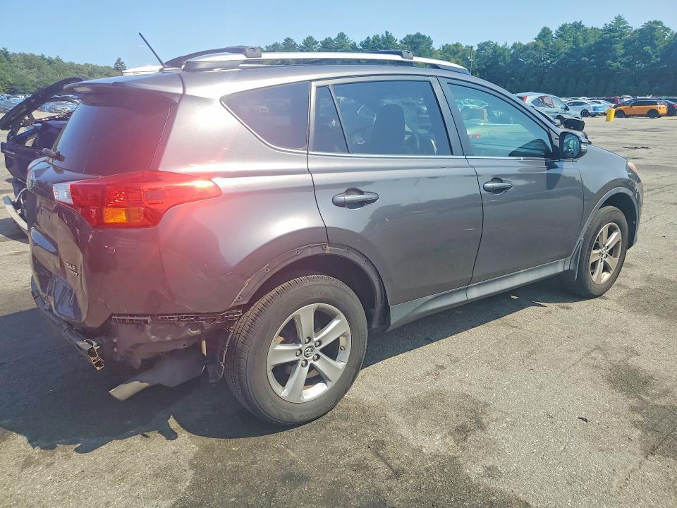 2T3RFREV6FW256128 2015 TOYOTA RAV4 photo no. 3