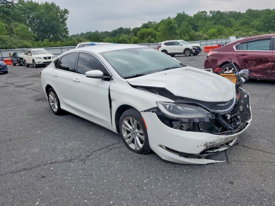 2015 CHRYSLER 200 LIMITED — Фото 4 из 12