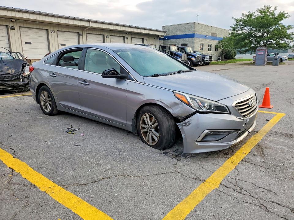 2015 HYUNDAI SONATA SE — Фото 4 из 12