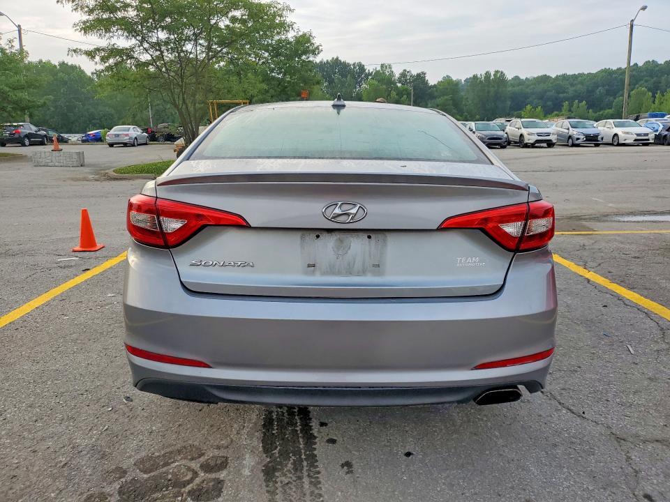 2015 HYUNDAI SONATA SE — Фото 6 из 12