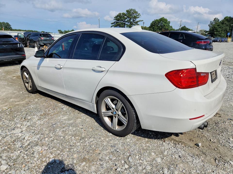 2015 BMW 328 I — Фото 2 из 12