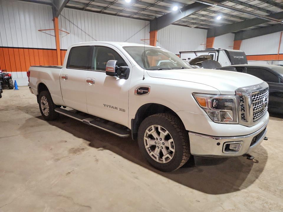 2016 NISSAN TITAN XD S — Фото 4 из 12