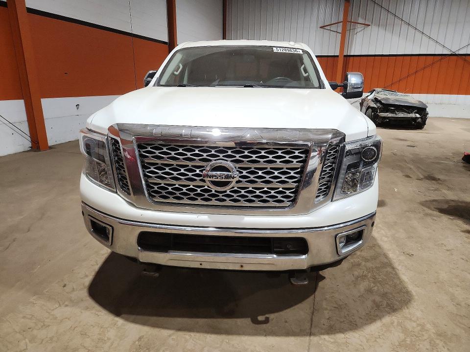 2016 NISSAN TITAN XD S — Фото 5 из 12