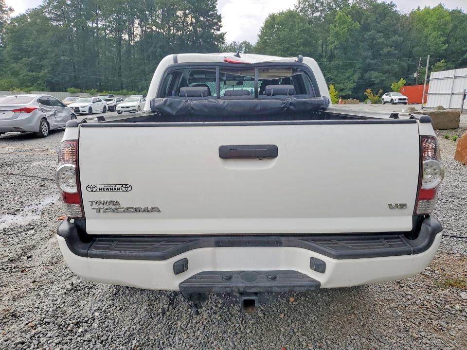 2014 TOYOTA TACOMA V6 — Фото 6 из 12
