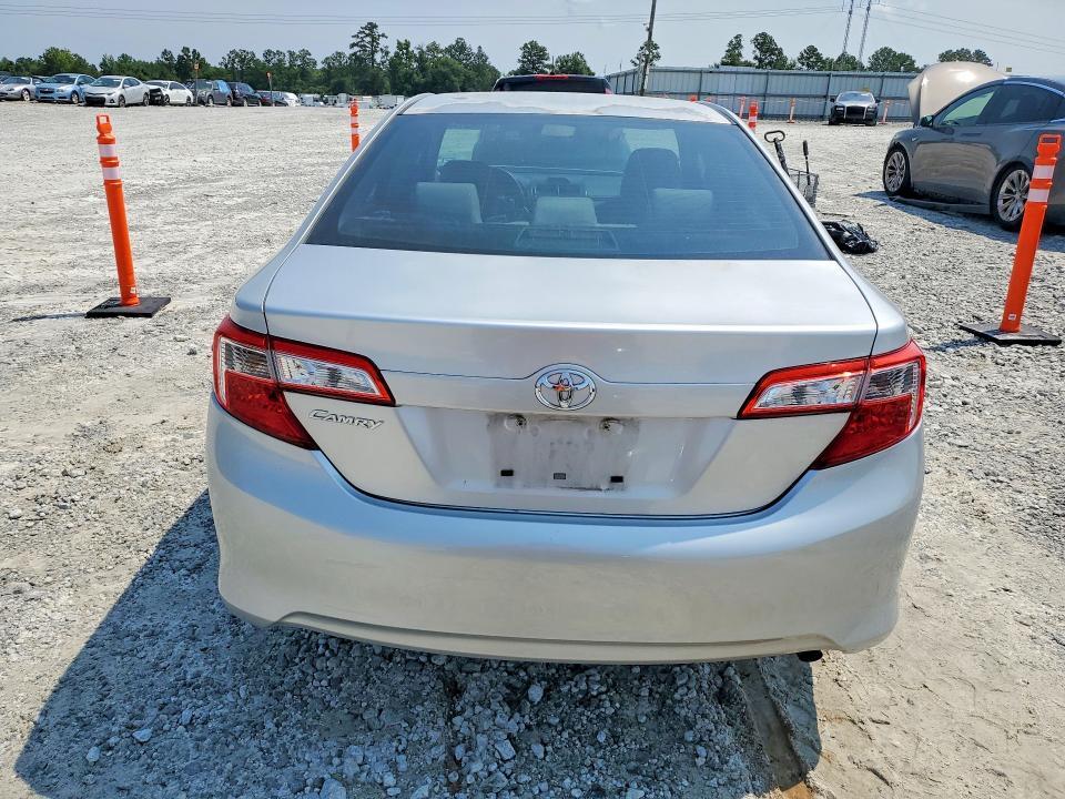 2013 TOYOTA CAMRY L — Фото 6 из 12