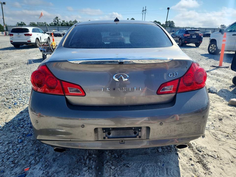 2012 INFINITI G37 SEDAN JOURNEY — Фото 6 из 12