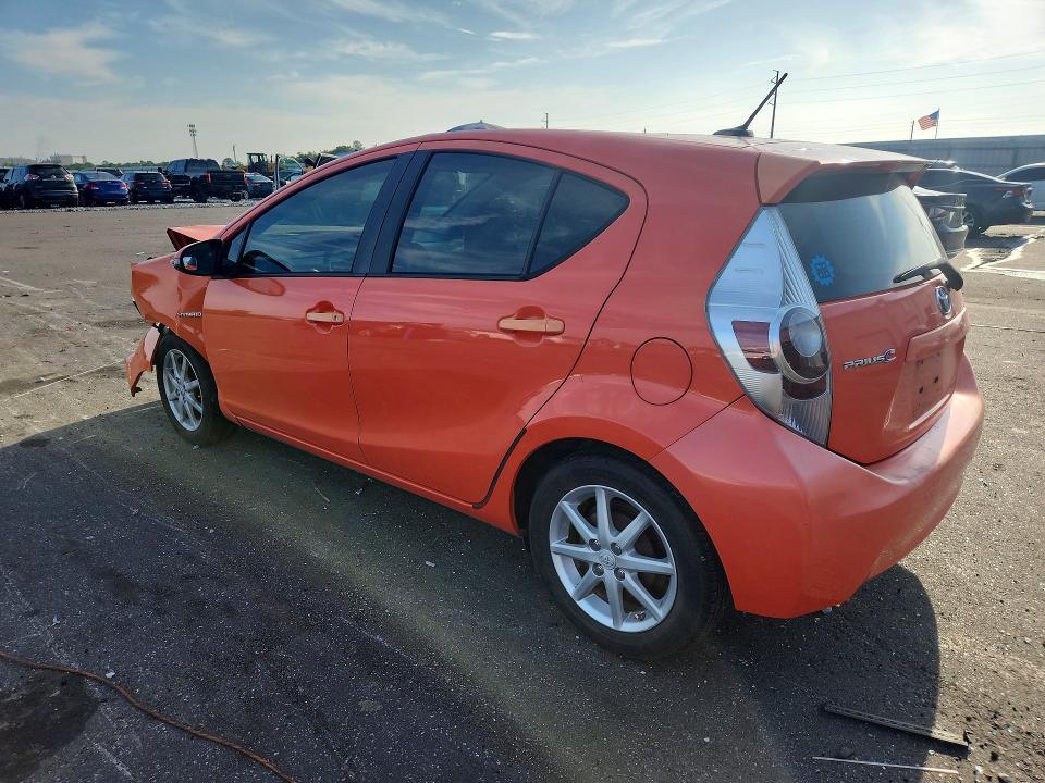 2012 TOYOTA PRIUS C THREE — Фото 2 из 13