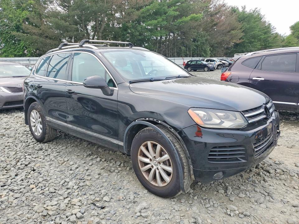 2011 VOLKSWAGEN TOUAREG V6 — Фото 4 из 13