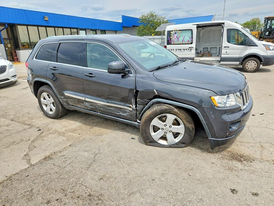 2011 JEEP GRAND CHEROKEE LAREDO — Фото 4 из 12