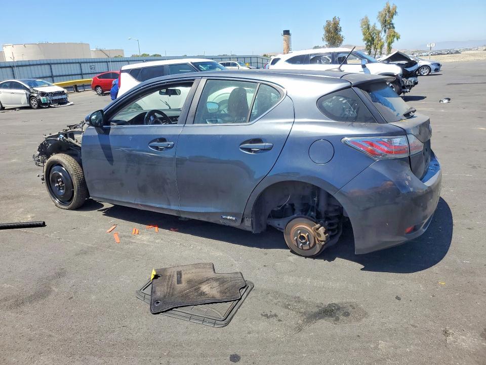 JTHKD5BHXB2028973 2011 LEXUS CT photo no. 2