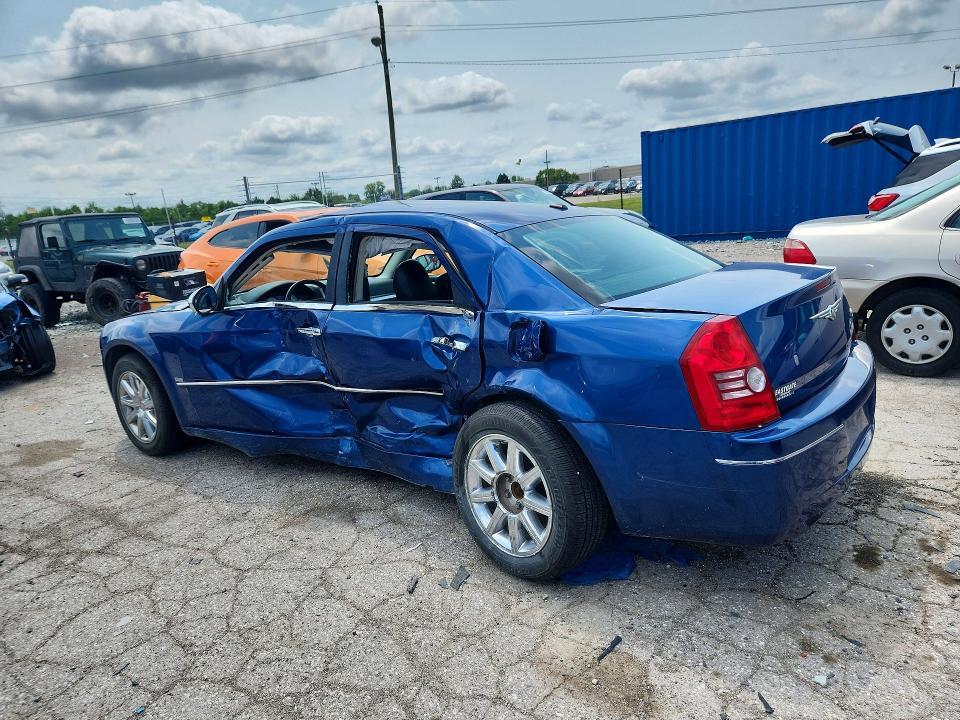 2010 CHRYSLER 300 TOURING — Фото 2 из 12