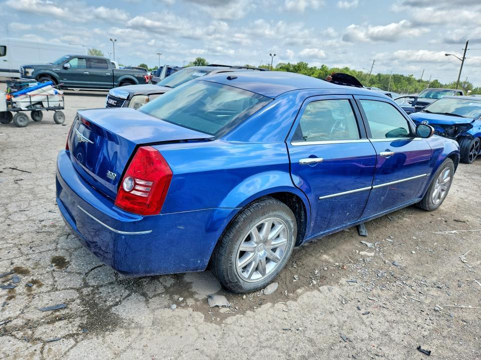 2010 CHRYSLER 300 TOURING — Фото 3 из 12