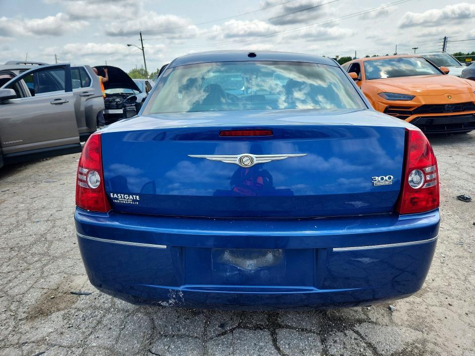 2010 CHRYSLER 300 TOURING — Фото 6 из 12