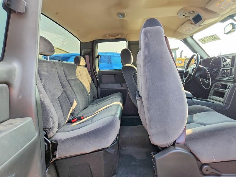 2005 GMC SIERRA C2500 HEAVY DUTY — Фото 10 из 12