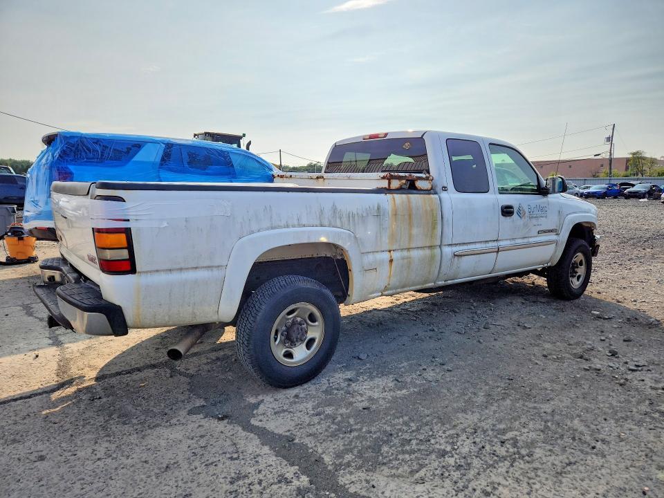 2005 GMC SIERRA C2500 HEAVY DUTY — Фото 3 из 12