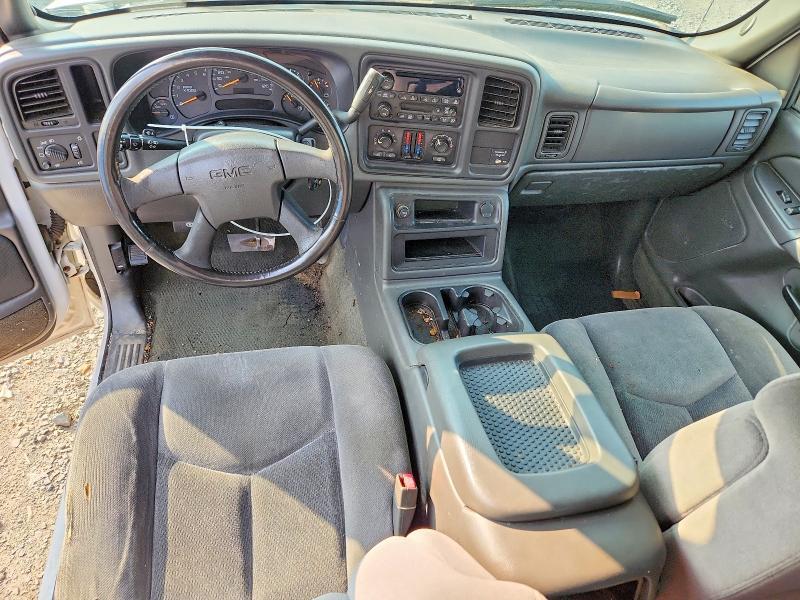 2005 GMC SIERRA C2500 HEAVY DUTY — Фото 8 из 12