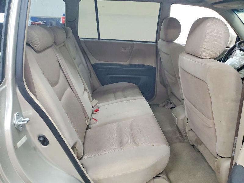 JTEHF21A320057330 2002 TOYOTA HIGHLANDER photo no. 11