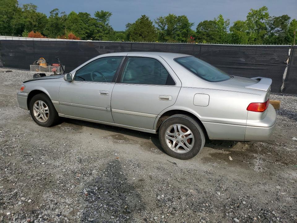 2001 TOYOTA CAMRY — Фото 2 из 12