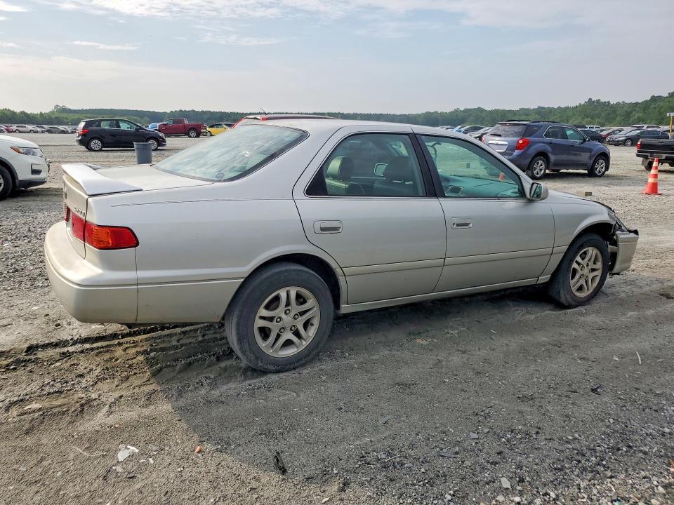 2001 TOYOTA CAMRY — Фото 3 из 12