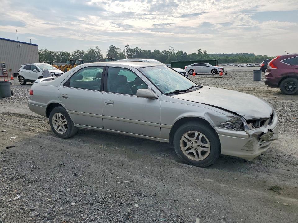 2001 TOYOTA CAMRY — Фото 4 из 12