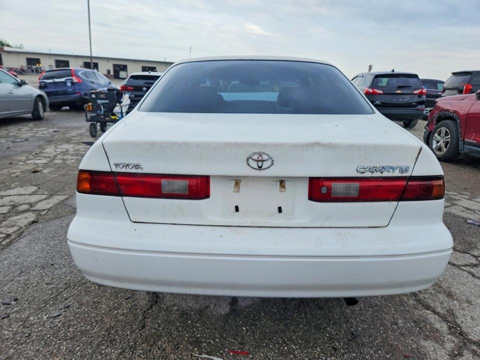 1997 TOYOTA CAMRY LE — Фото 6 из 12