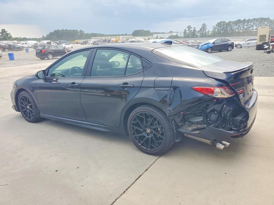 2026 TOYOTA CAMRY NIGHTSHADE — Фото 2 из 12