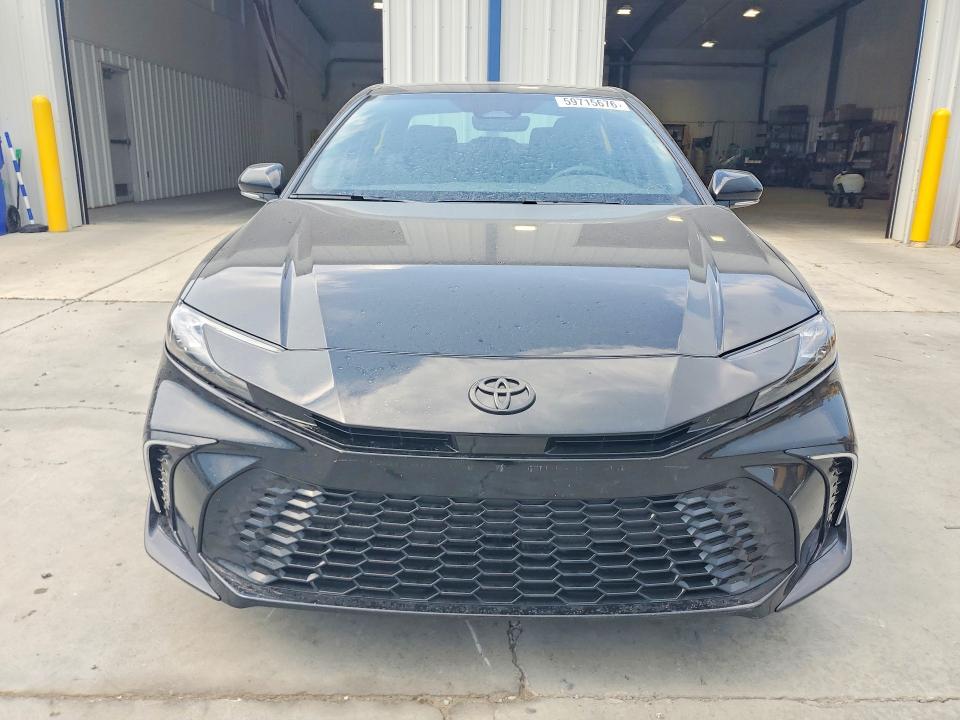 2026 TOYOTA CAMRY NIGHTSHADE — Фото 5 из 12