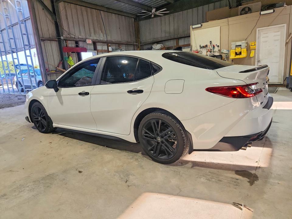 2026 TOYOTA CAMRY NIGHTSHADE — Фото 2 из 13