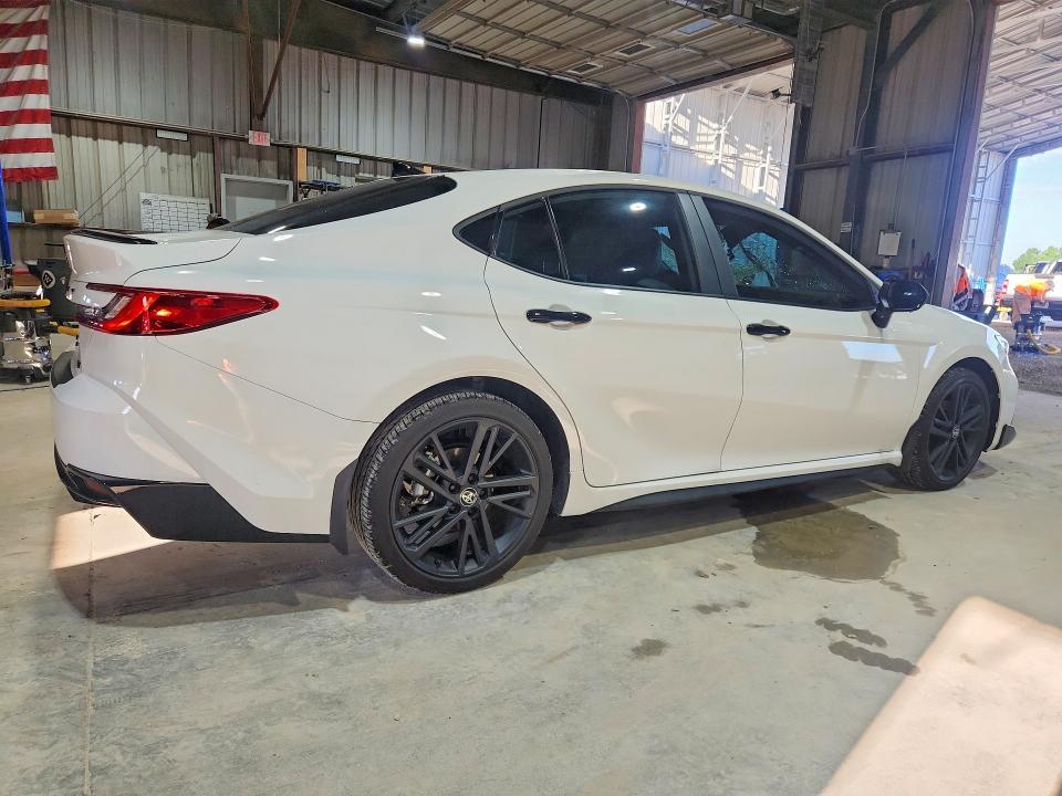 2026 TOYOTA CAMRY NIGHTSHADE — Фото 3 из 13