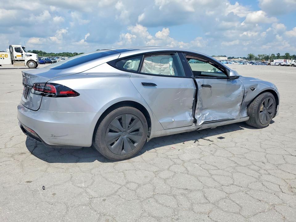 2025 TESLA MODEL S — Фото 3 из 12