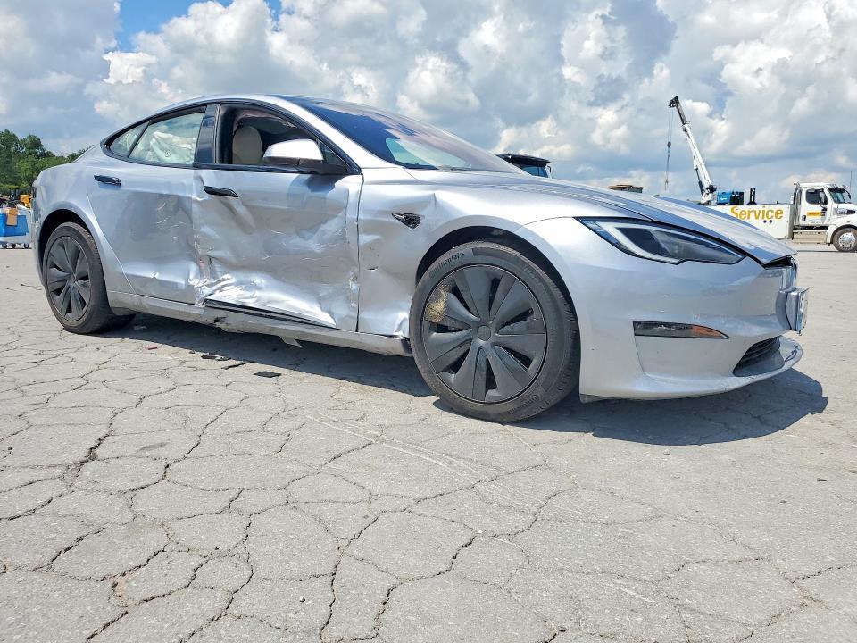 2025 TESLA MODEL S — Фото 4 из 12