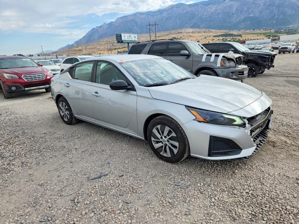 2024 NISSAN ALTIMA S — Фото 4 из 13