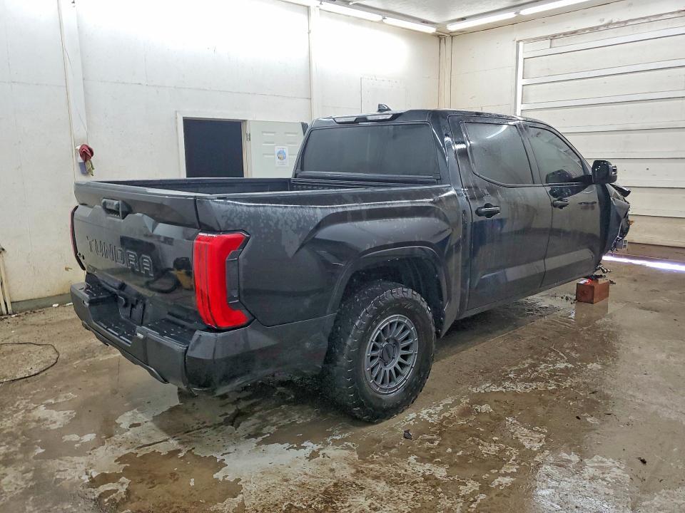 2023 TOYOTA TUNDRA SR — Фото 3 из 13