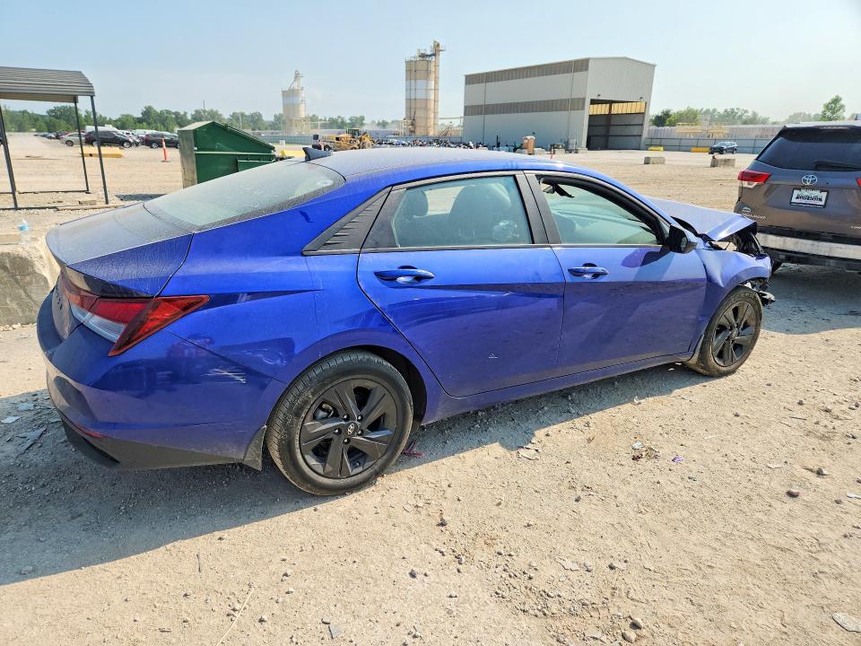 2023 HYUNDAI ELANTRA SEL — Фото 3 из 13