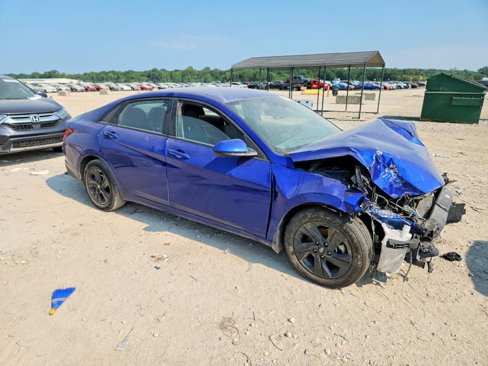 2023 HYUNDAI ELANTRA SEL — Фото 4 из 13