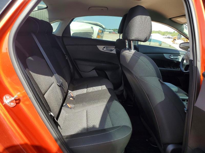 2023 KIA FORTE LXS — Фото 10 из 12