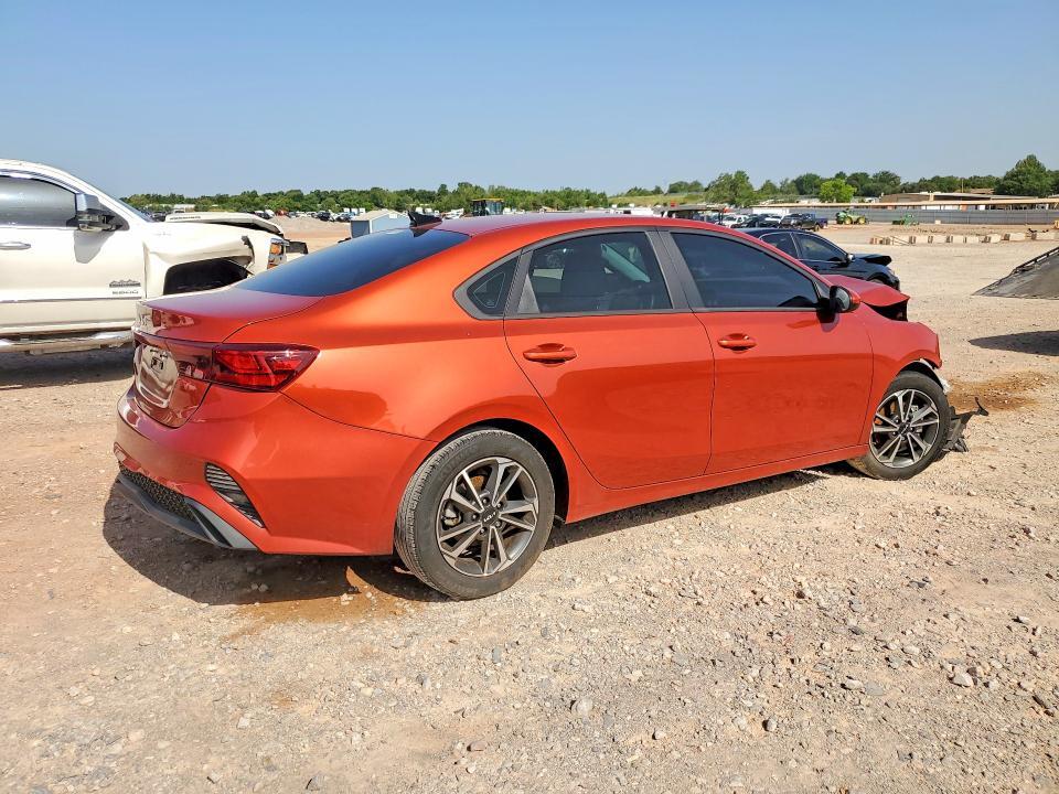 2023 KIA FORTE LXS — Фото 3 из 12