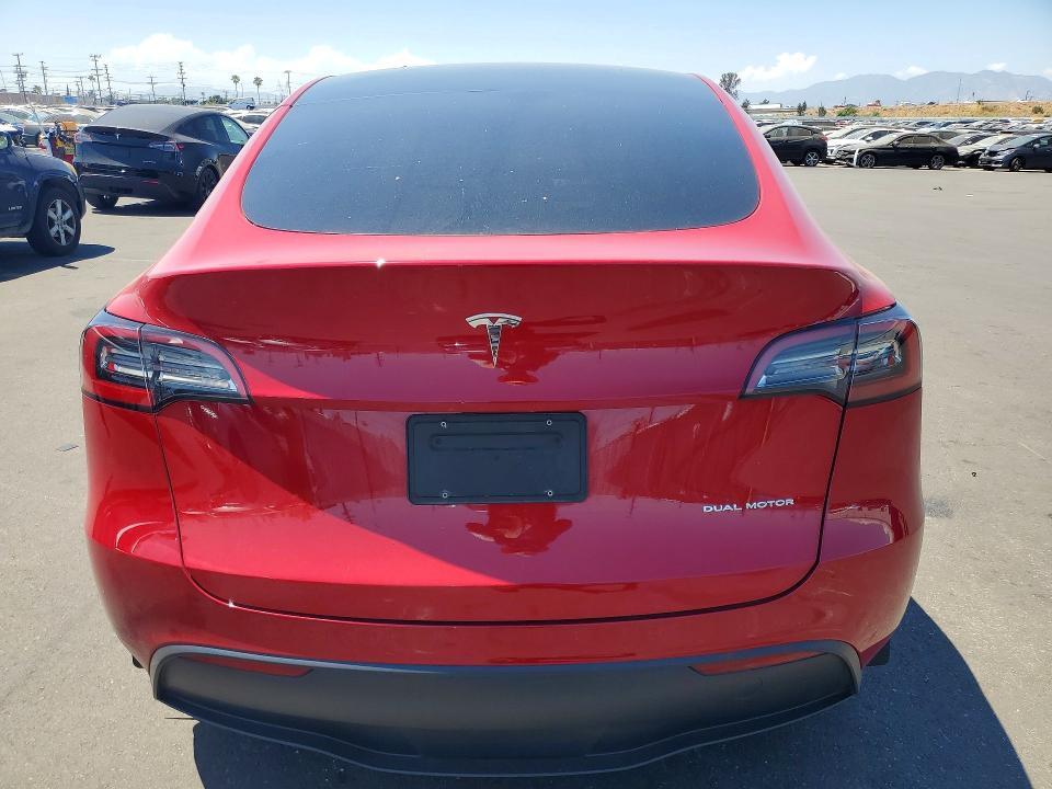 2023 TESLA MODEL Y — Фото 6 из 13
