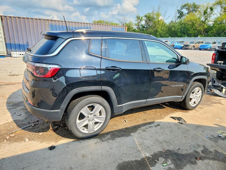 2022 JEEP COMPASS LATITUDE — Фото 3 из 13