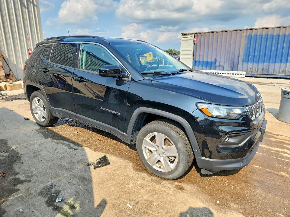 2022 JEEP COMPASS LATITUDE — Фото 4 из 13