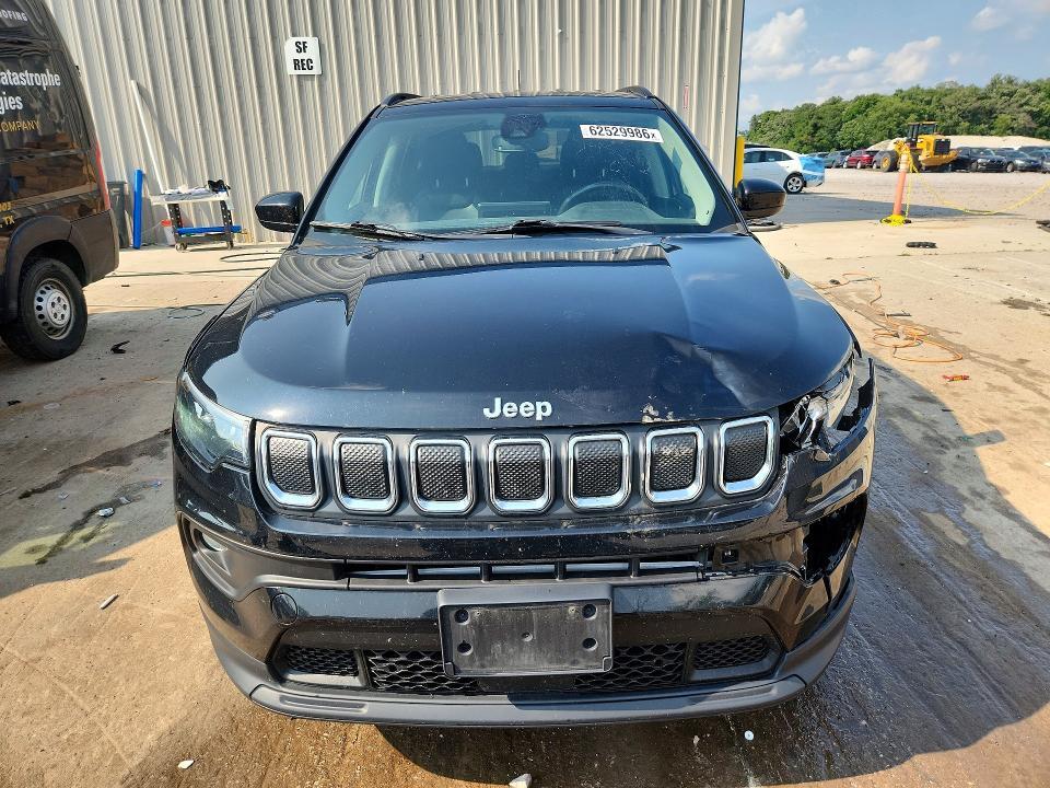 2022 JEEP COMPASS LATITUDE — Фото 5 из 13