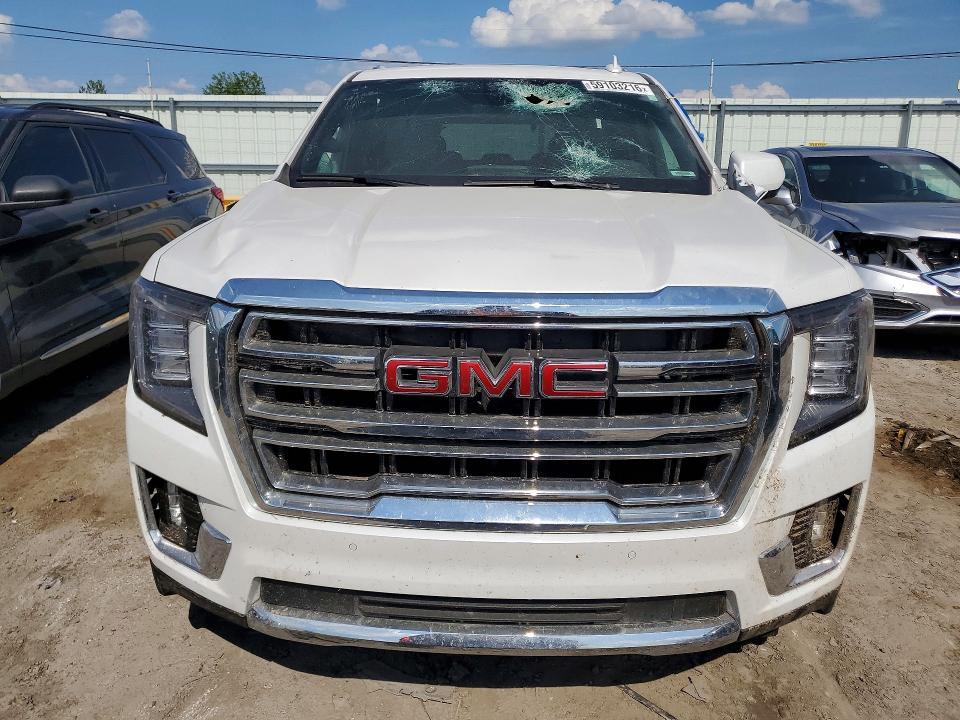 2022 GMC YUKON SLT — Фото 5 из 13