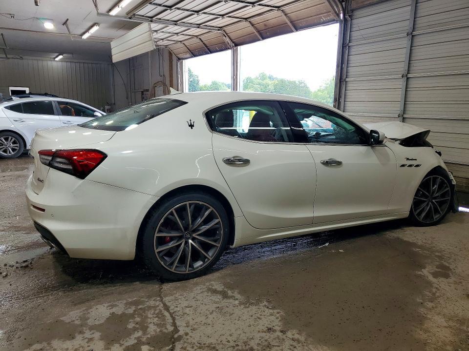 2022 MASERATI GHIBLI MODENA — Фото 3 из 12