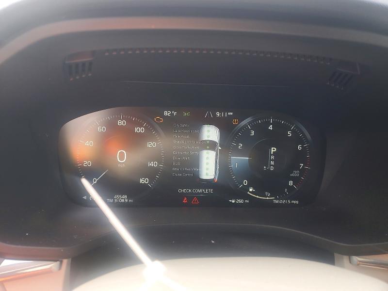 2021 VOLVO XC60 T5 MOMENTUM — Фото 9 из 13