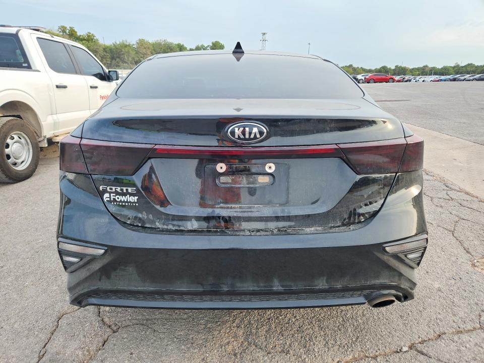 2021 KIA FORTE LXS — Фото 6 из 12