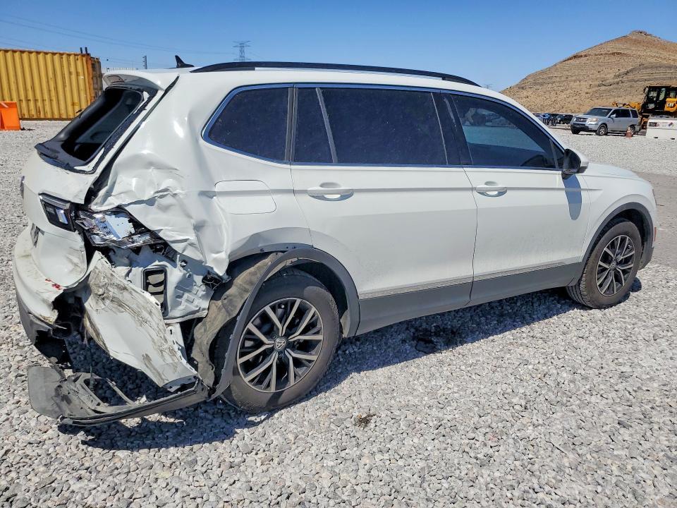 2021 VOLKSWAGEN TIGUAN SE — Фото 3 из 13