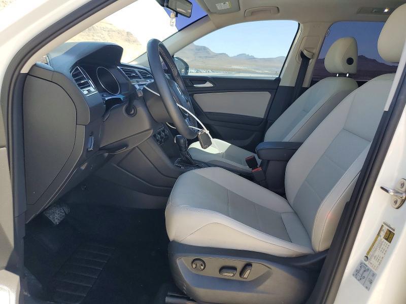 2021 VOLKSWAGEN TIGUAN SE — Фото 7 из 13