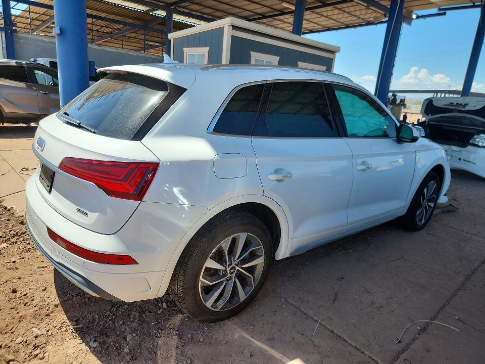 WA1BAAFY3M2105726 2021 AUDI Q5 photo no. 3