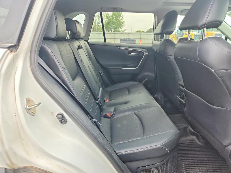 2020 TOYOTA RAV4 LIMITED — Фото 10 из 12
