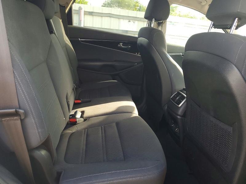 2018 KIA SORENTO LX — Фото 11 из 13